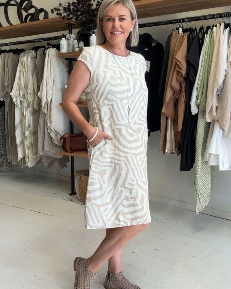 Nelia™ - Summer dress with round neck and beautiful print